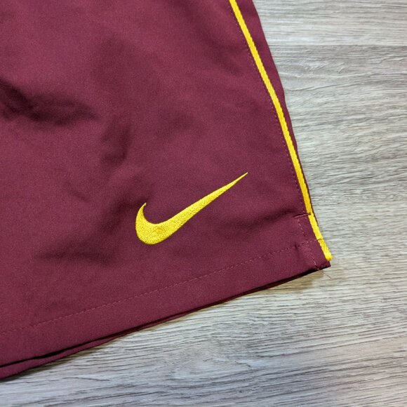 Nike Arsenal Mens XL 2010 2011 Red Football Soccer Shorts Lined Embroidered Logo - Picture 7 of 15